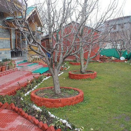 Gezellig Inn - Tree Hill Cottages&Kanyal Villas Manāli Exterior foto