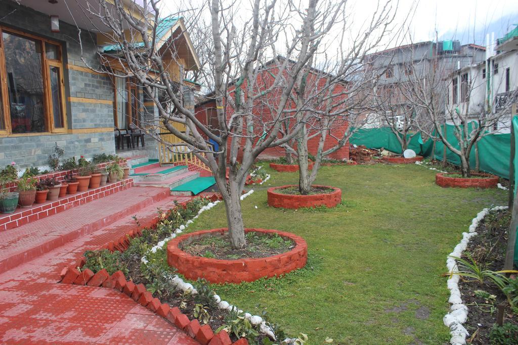 Gezellig Inn - Tree Hill Cottages&Kanyal Villas Manāli Exterior foto